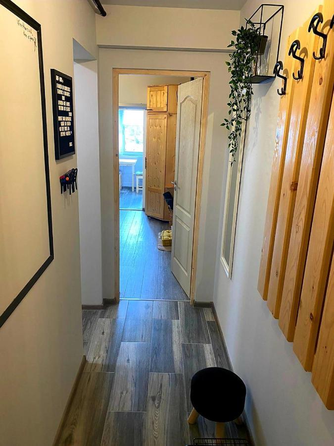 Ferienwohnung Night Lotus Hunedoara Exterior foto