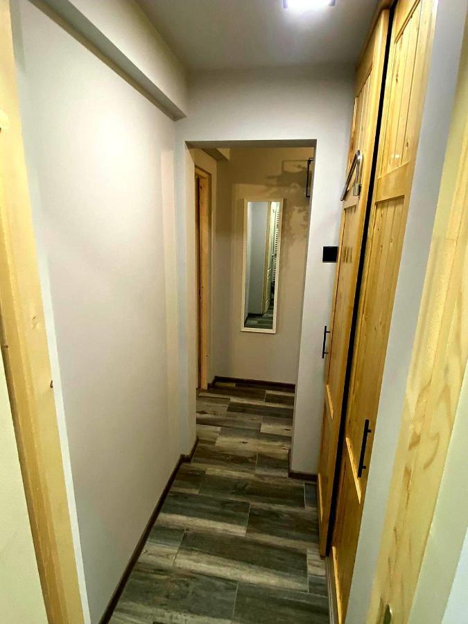 Ferienwohnung Night Lotus Hunedoara Exterior foto